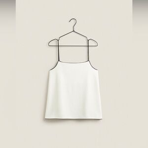 Zara Home Cotton Top with Piping

Size L

Off white with black trim